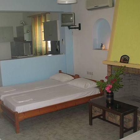 Apartamento Vesuvio Kampos Chora de Ios Habitación foto